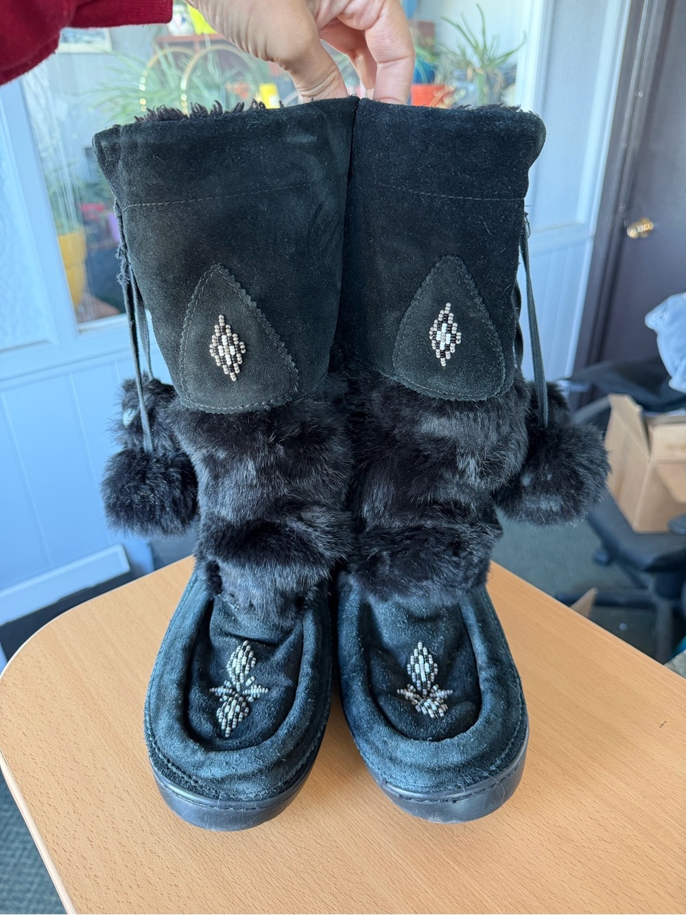 Manitobah Mukluks Boots - Picture 11 of 11